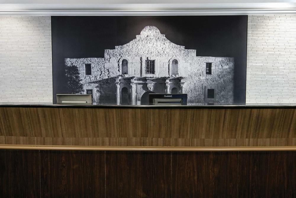 La Quinta Inn & Suites By Wyndham San Antonio Riverwalk Eksteriør billede