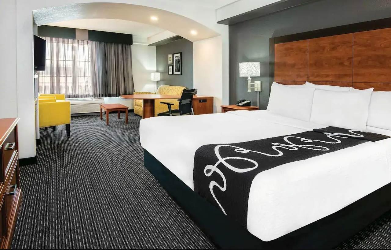 La Quinta Inn & Suites By Wyndham San Antonio Riverwalk Eksteriør billede