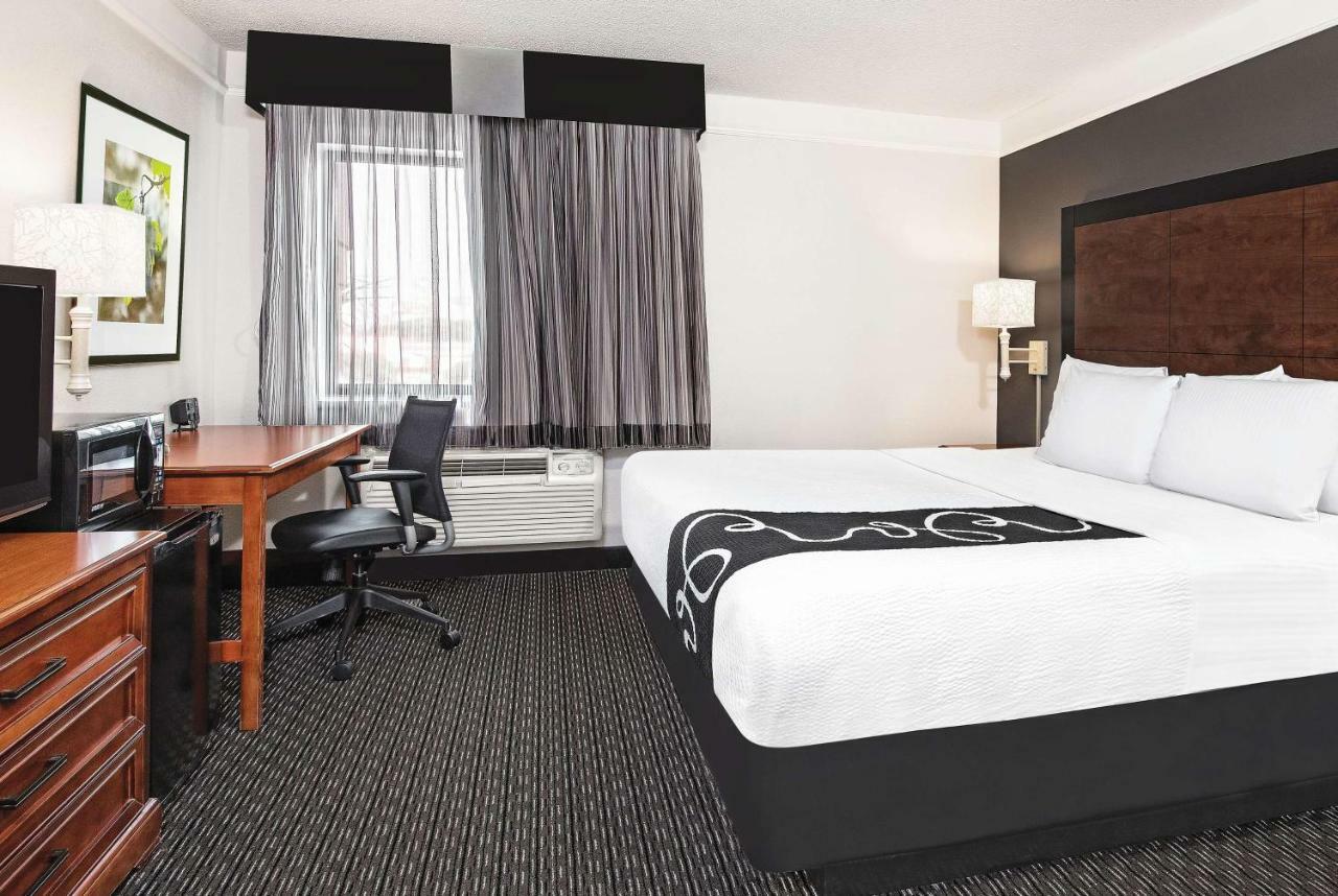 La Quinta Inn & Suites By Wyndham San Antonio Riverwalk Eksteriør billede