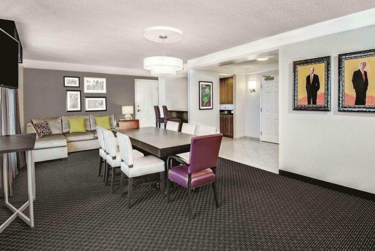 La Quinta Inn & Suites By Wyndham San Antonio Riverwalk Eksteriør billede